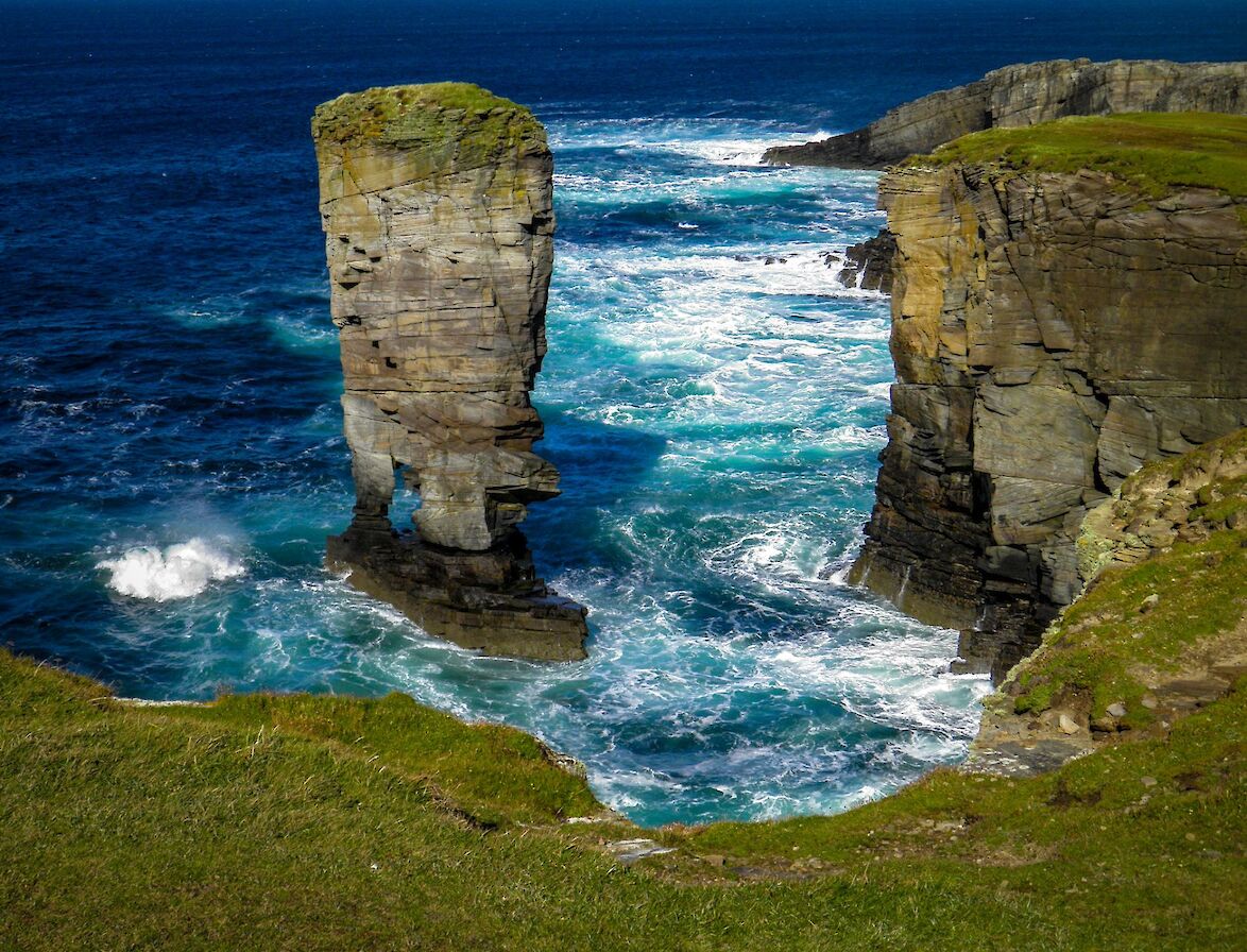 Yesnaby Castle - image by Robert Towns