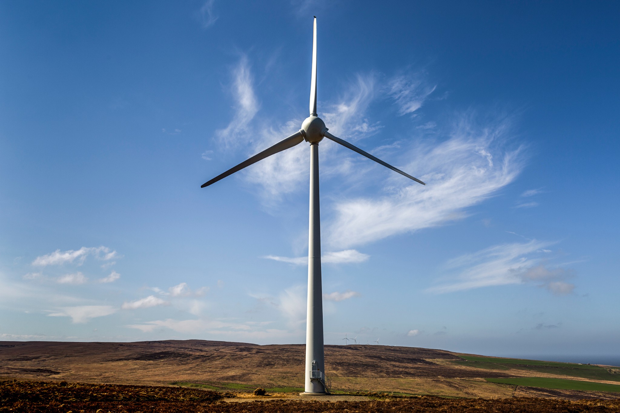 Wind turbine in Orkney - image by Luigi Avantaggiato
