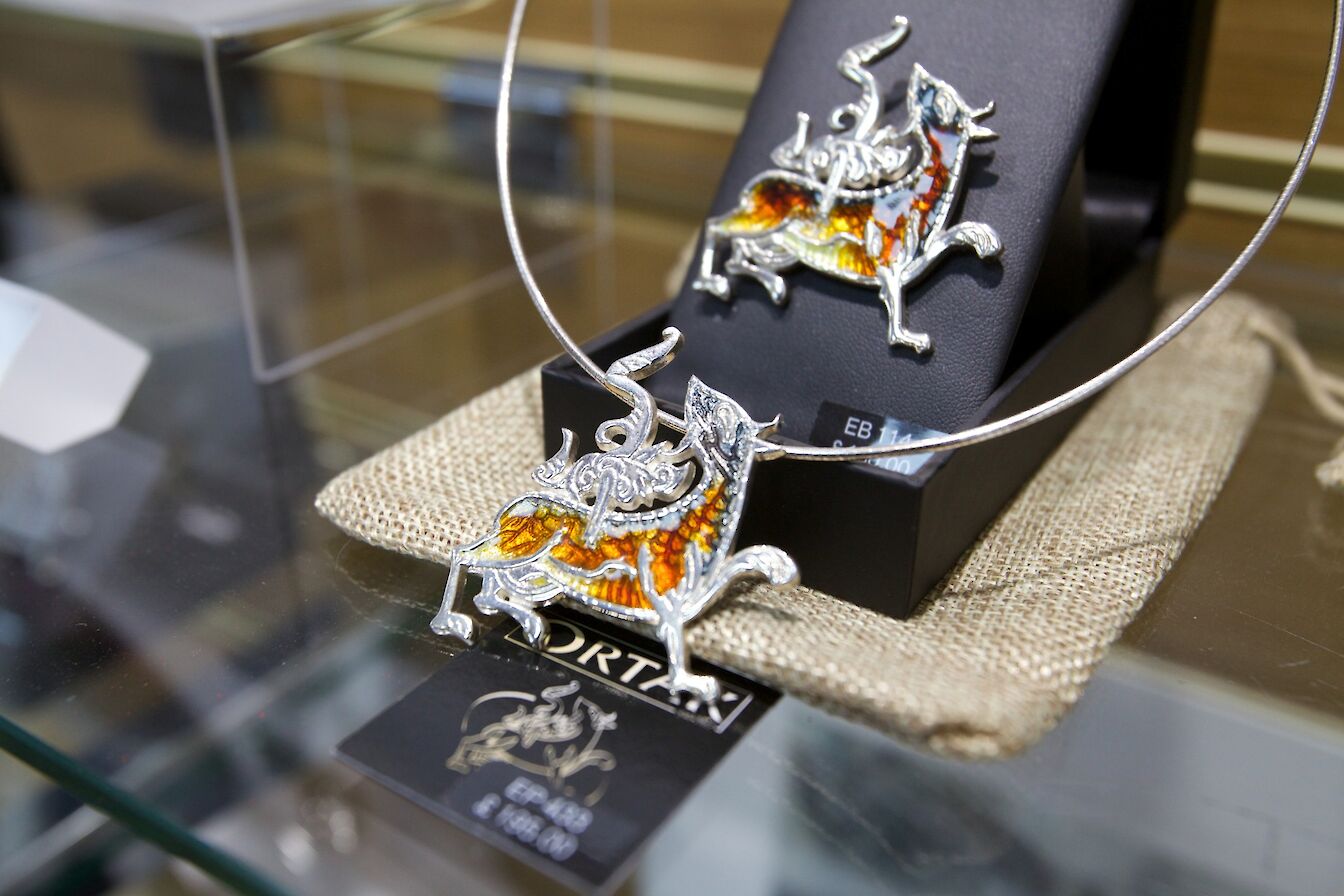 Ortak jewellery, Orkney