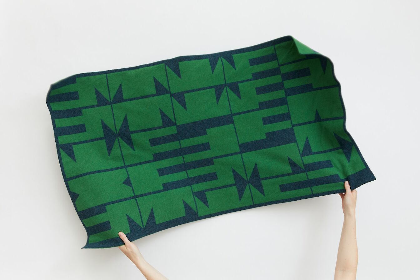 Hilary Grant baby blanket 'keel' in oxide green