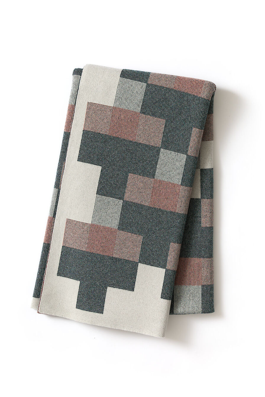 Bedthrow 'Faro' Ink & Rosehip