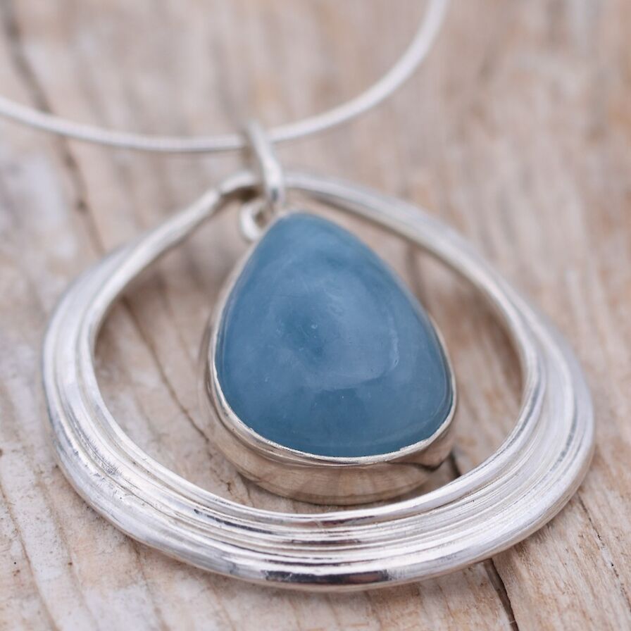 Sea Ribbons Pendant Aquamarine